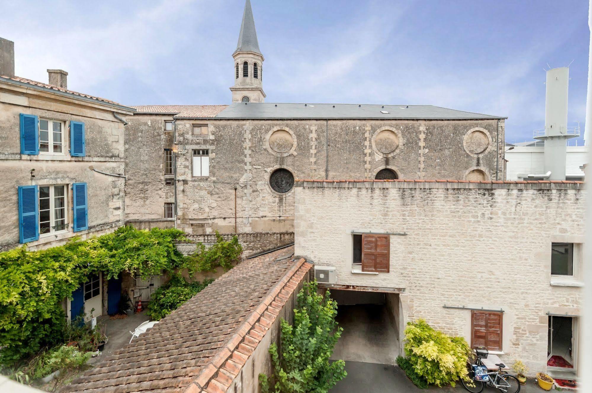 Logis Hotel Sandrina Niort Exterior photo