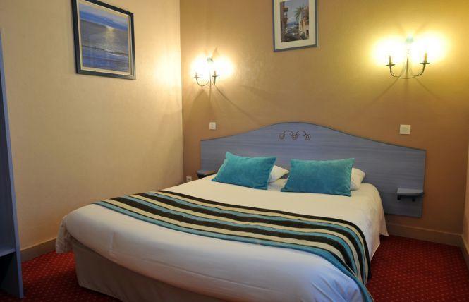 Logis Hotel Sandrina Niort Room photo